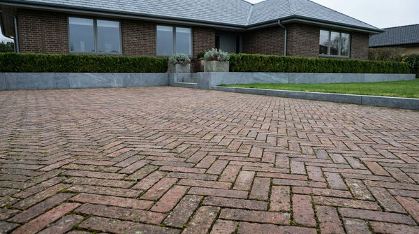 Vintage teglklinker til indkørsel