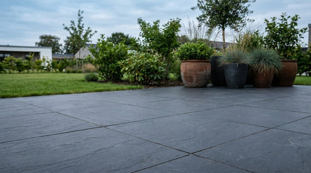 Sorte keramiske fliser til terrasse