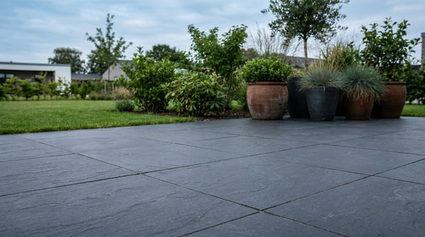 Sorte keramiske fliser til terrasse