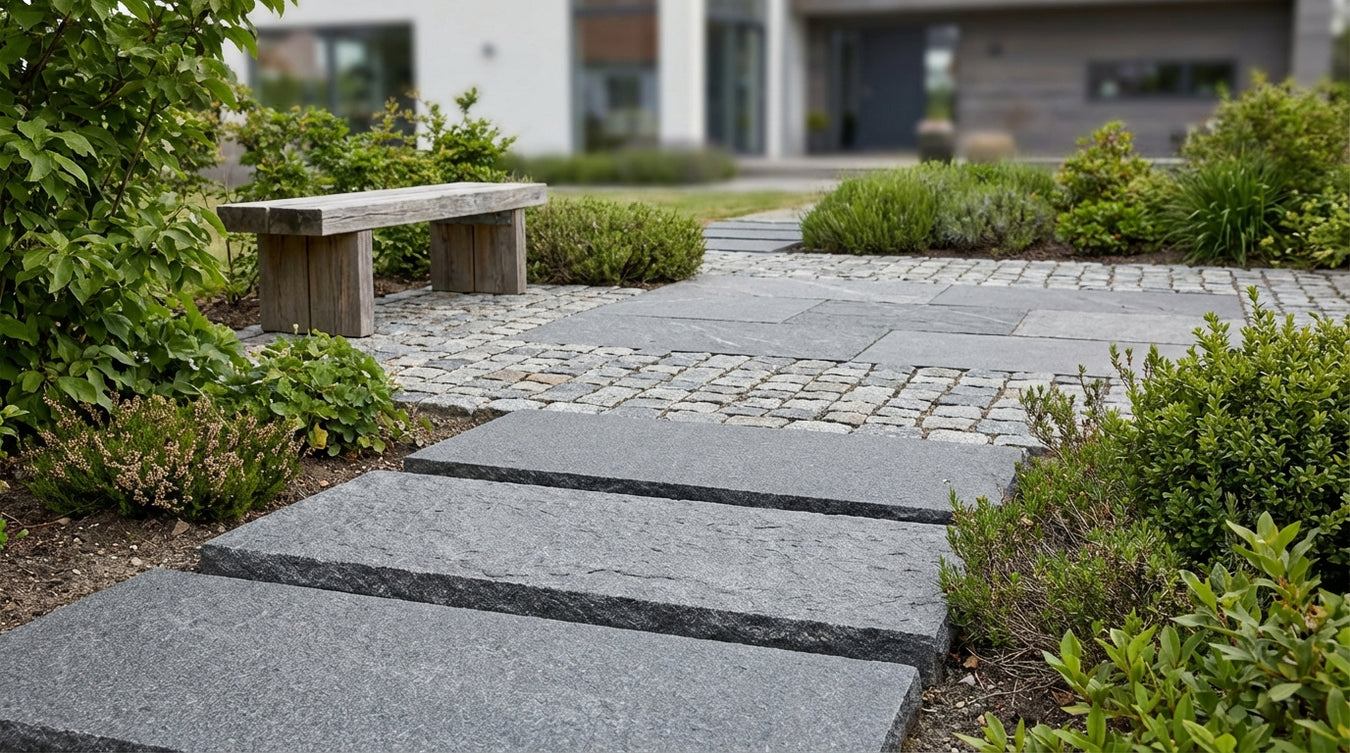 Mørkegrå Granitfliser - Natursten og belægning | Drømmehave