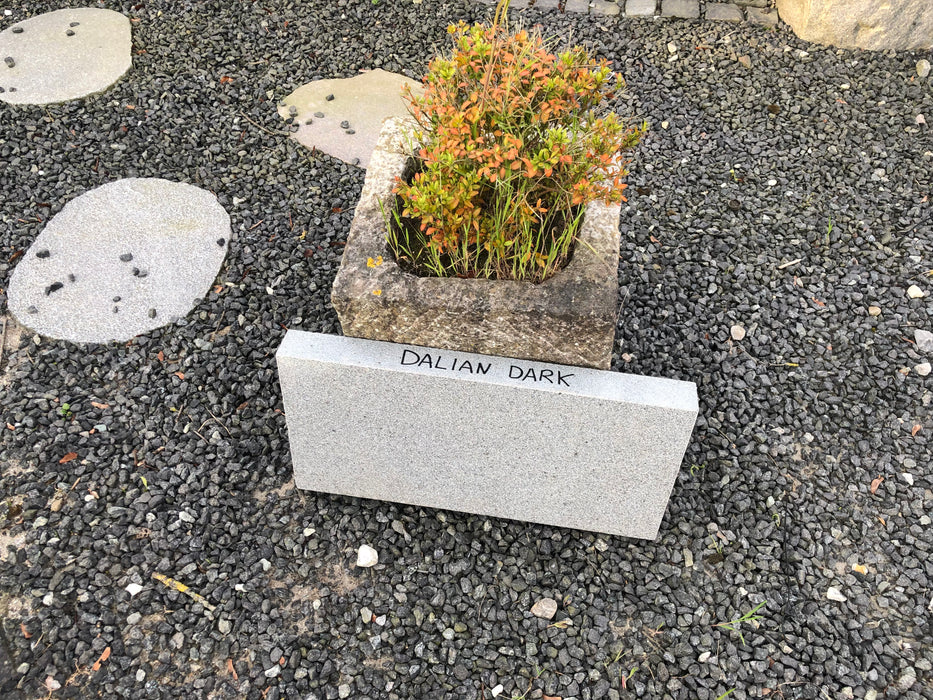 mørk grå dalian dark granitflise