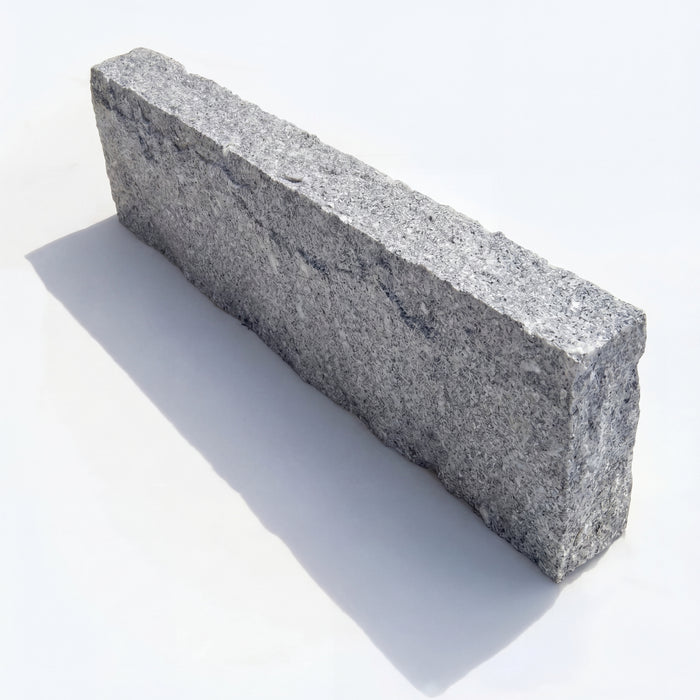 Kløvet kantsten, Portugisisk i mørk grå