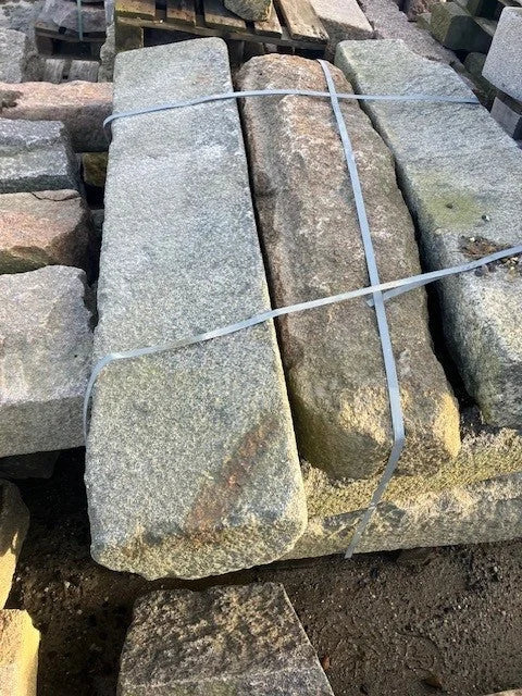 Gammelt granit trappetrin Brugt/slidt
