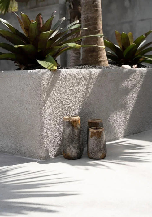 The Sneaky - Mellem Vase i antik grå