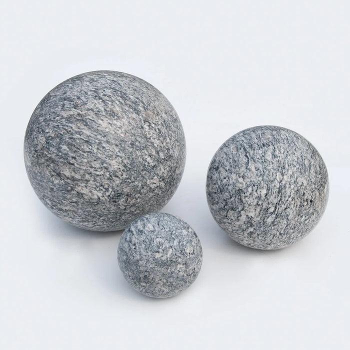 Polerede granitkugler i grå (3 stk)